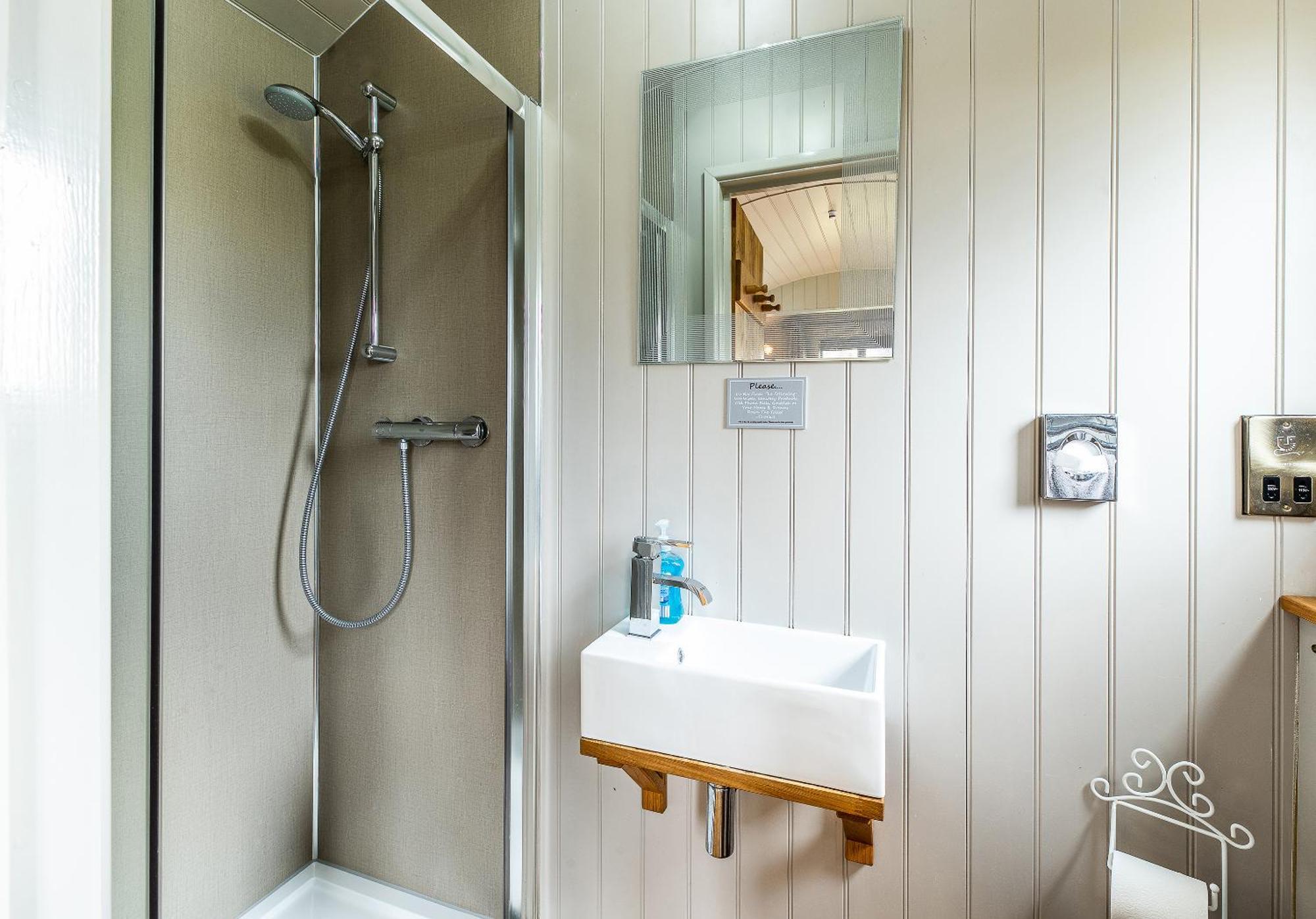 The Little John Petite Cosy Log Cabin - Sleeps 2, Great For Romantic Breaks, Couples, Single Guests, Near Sherwood Forest At Fairview Farm, Nottingham Set In 88 Acres Blidworth Buitenkant foto